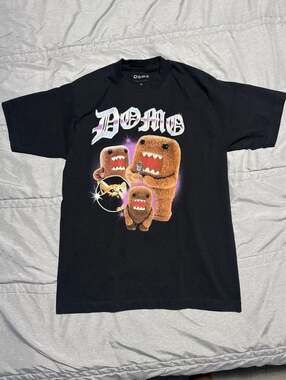 Domo Collage Kitten Graphic T-Shirt Men’s M